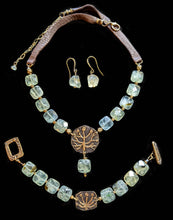 dill flower & prehnite set