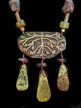 roots & garnet set