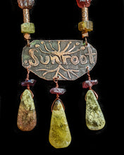 roots & garnet set