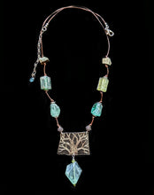 tree &  fluorite & roman glass set
