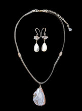 chalcedony pendant set