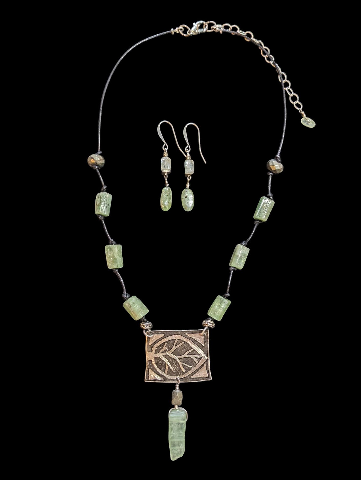 leaf & green kyanite set