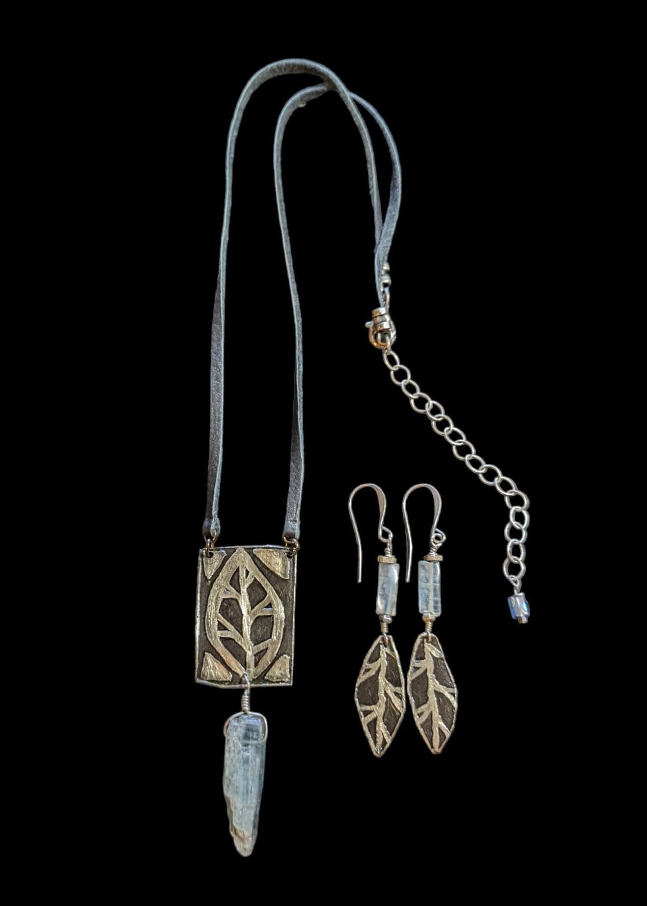 leaf & kyanite pendant set