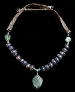 Roman Glass & Pearl Set