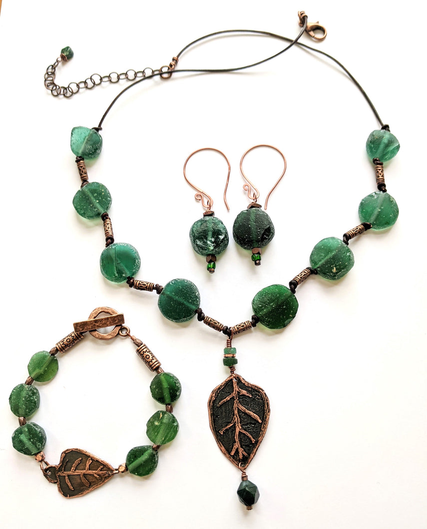 Rustic Leaf & Roman Glass Set