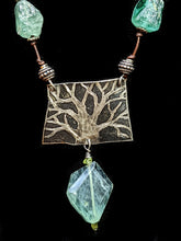 tree &  fluorite & roman glass set